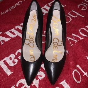 Sam Edelman EUC black, pointy pumps size 9